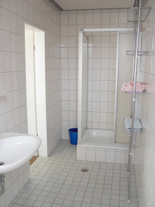 Bad, WC, Dusche in einem unserer Gästezimmer